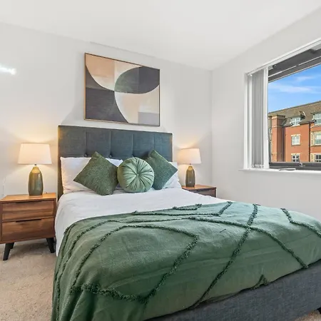 With Gym - Close To Minister * York