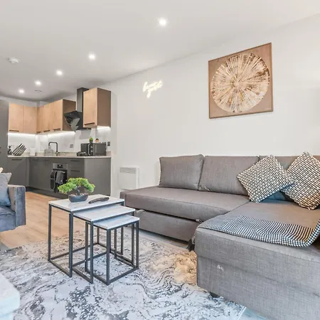 With Gym - Close To Minister * York